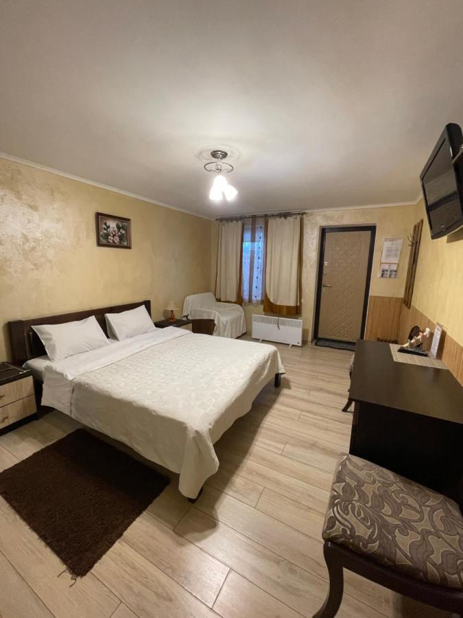 Guest House Sunrise Kam'janec'-Podil's'kyj Esterno foto